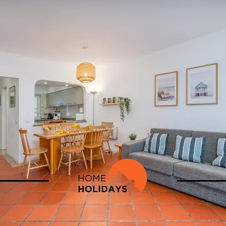 #250 264 By Holidays Apartment *